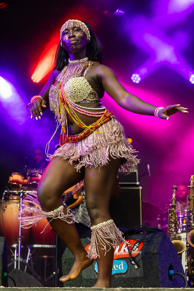 Mádé Kuti & The Movement @ Sfinks Mixed 2026, picture 30, photographed by Marc Verdonck - FrontView Magazine