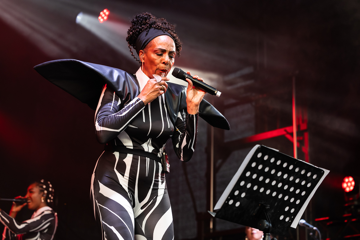 Zap Mama & K.ZIA @ Sfinks Mixed 2026, picture 14, photographed by Marc Verdonck - FrontView Magazine