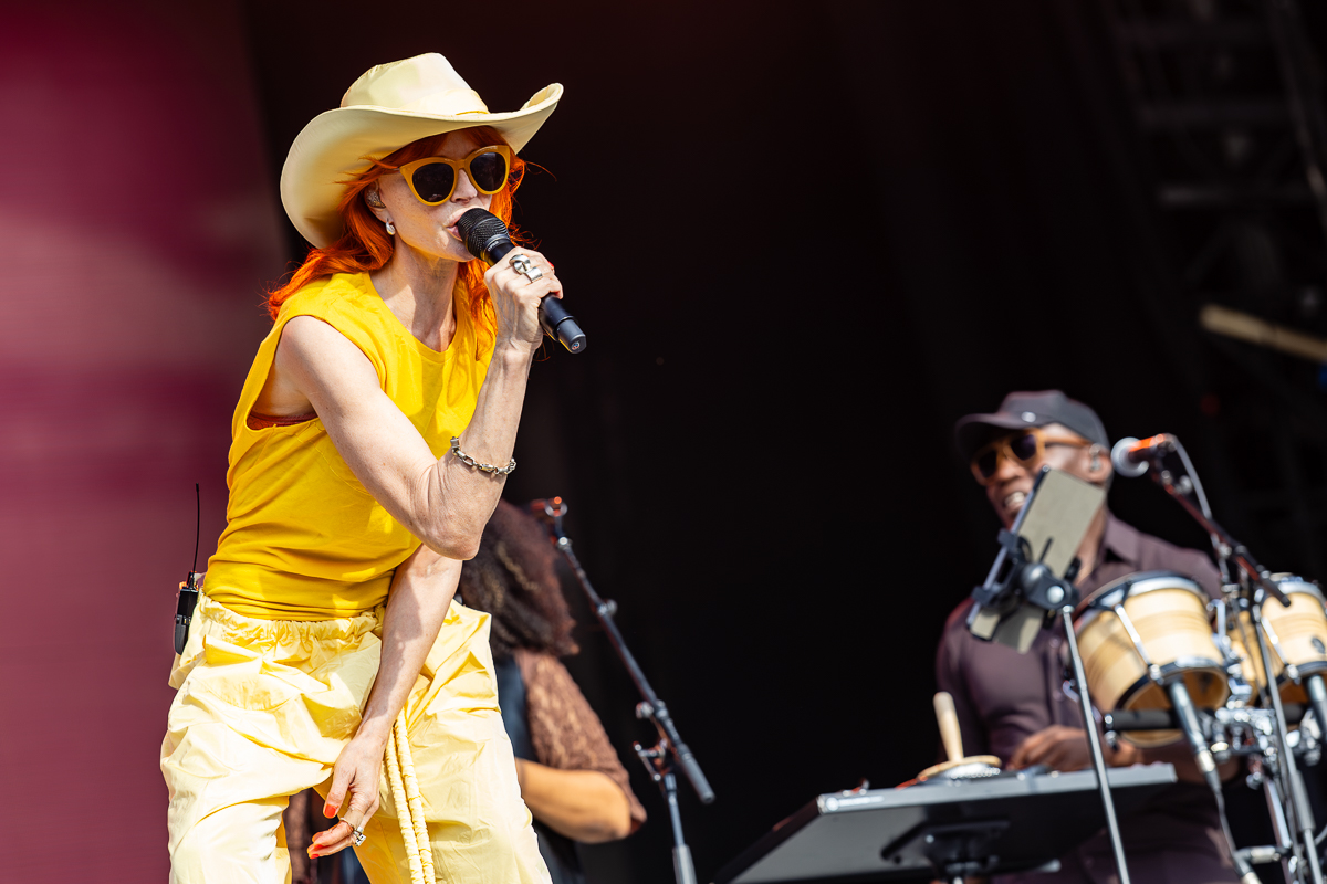 Axelle Red @ Lokerse Feesten, picture 11, photographed by Dorien Goetschalckx - FrontView Magazine