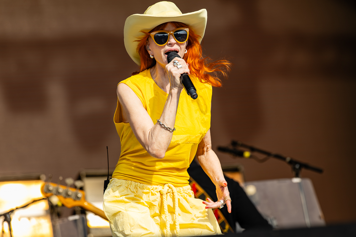 Axelle Red @ Lokerse Feesten, picture 17, photographed by Dorien Goetschalckx - FrontView Magazine