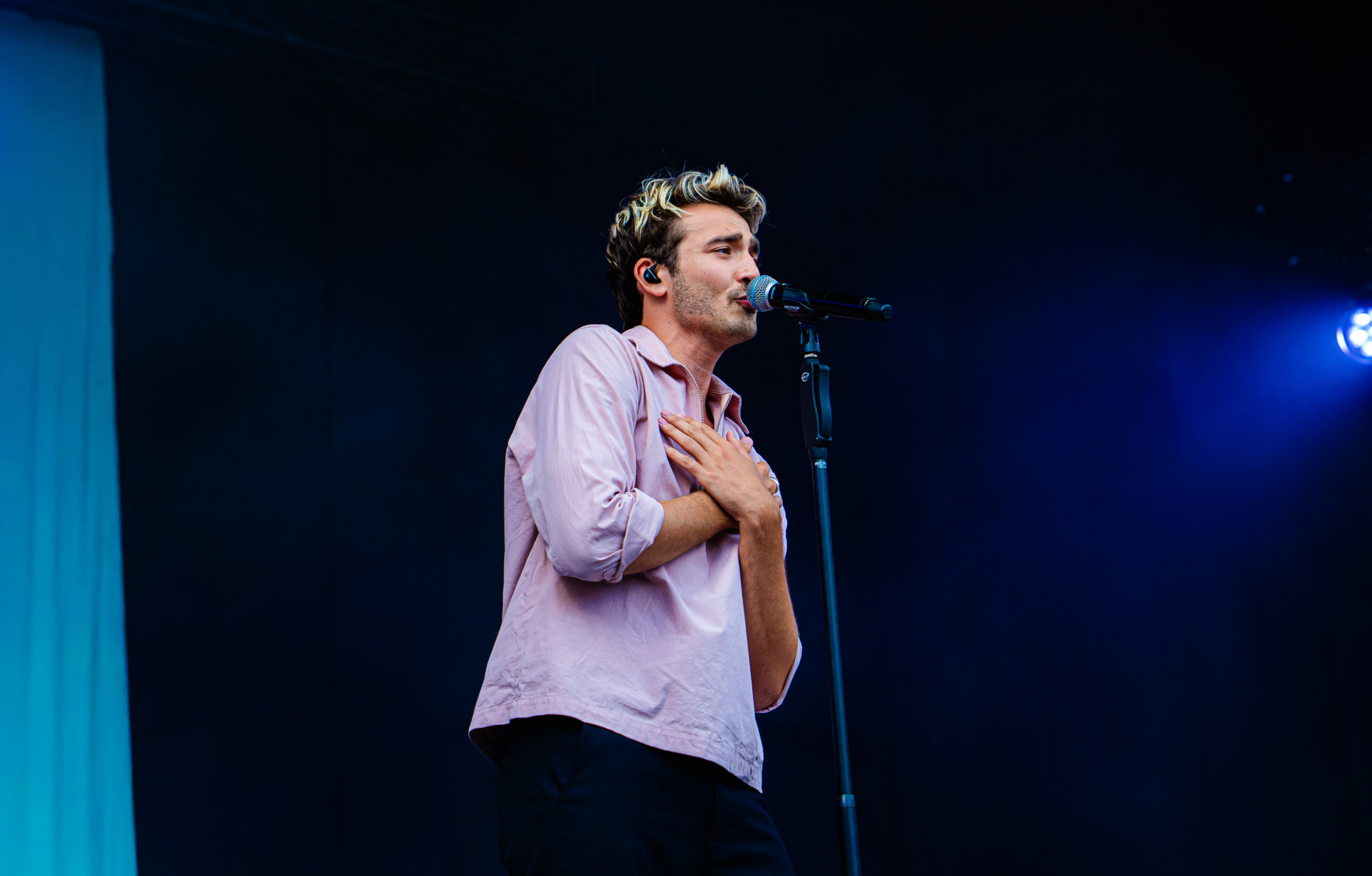 Aaron Blommaert @ Herentals Feest, picture 6, photographed by Silke Daems - FrontView Magazine