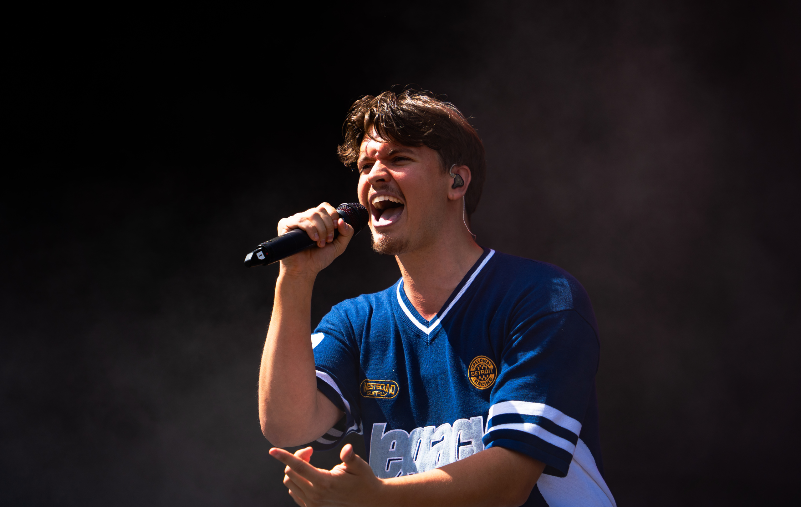 Mathias Mesmans @ Herentals Feest, picture 6, photographed by Silke Daems - FrontView Magazine