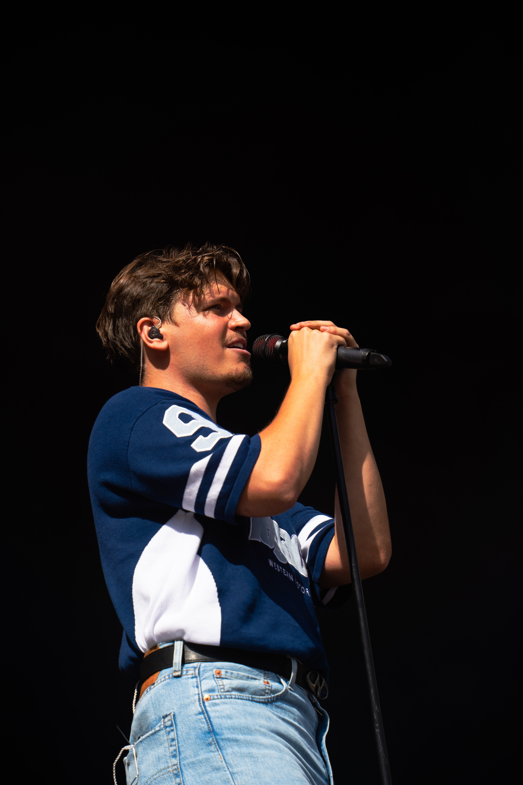 Mathias Mesmans @ Herentals Feest, picture 5, photographed by Silke Daems - FrontView Magazine