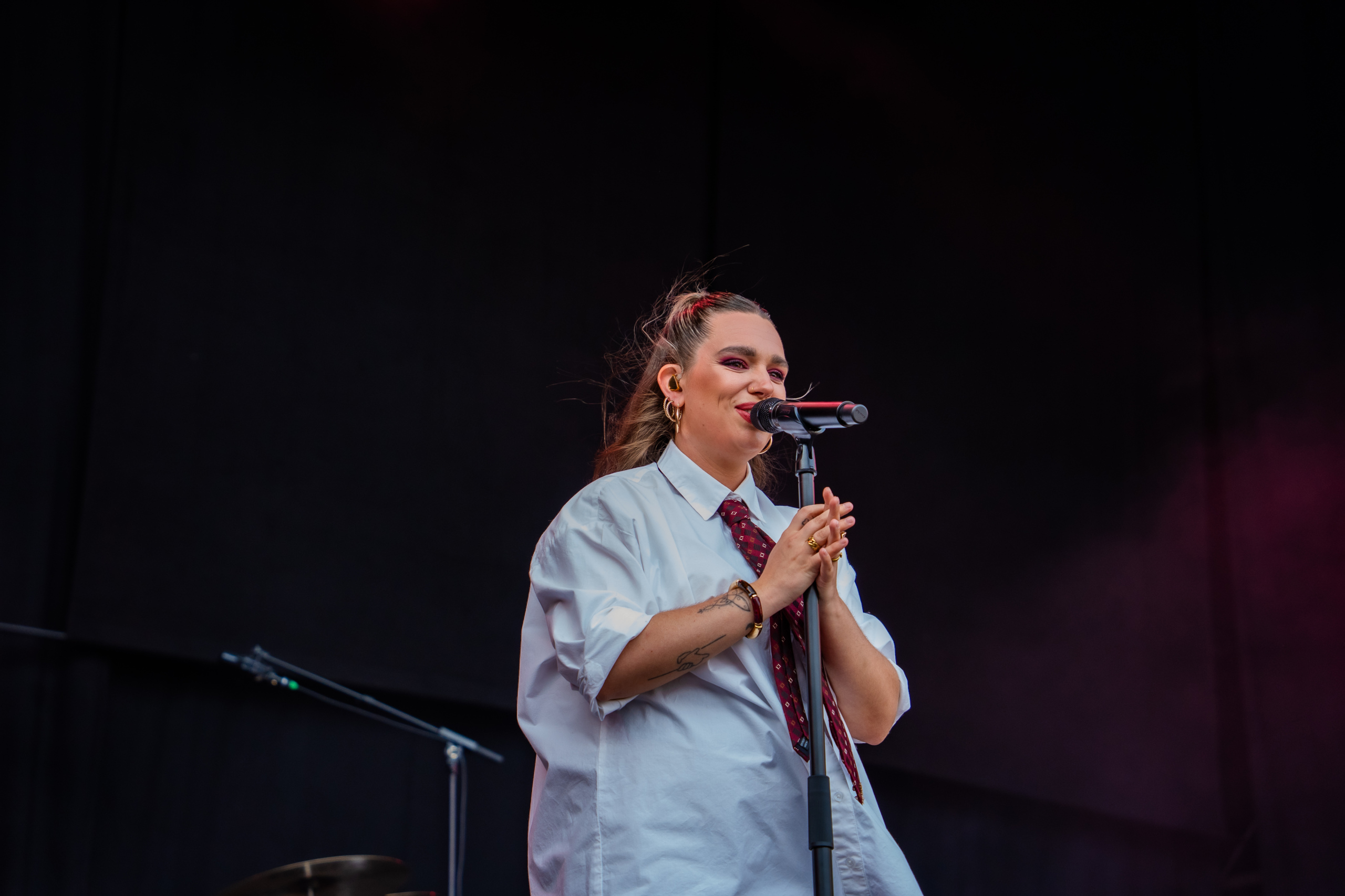 Leez @ Herentals Feest, picture 2, photographed by Silke Daems - FrontView Magazine