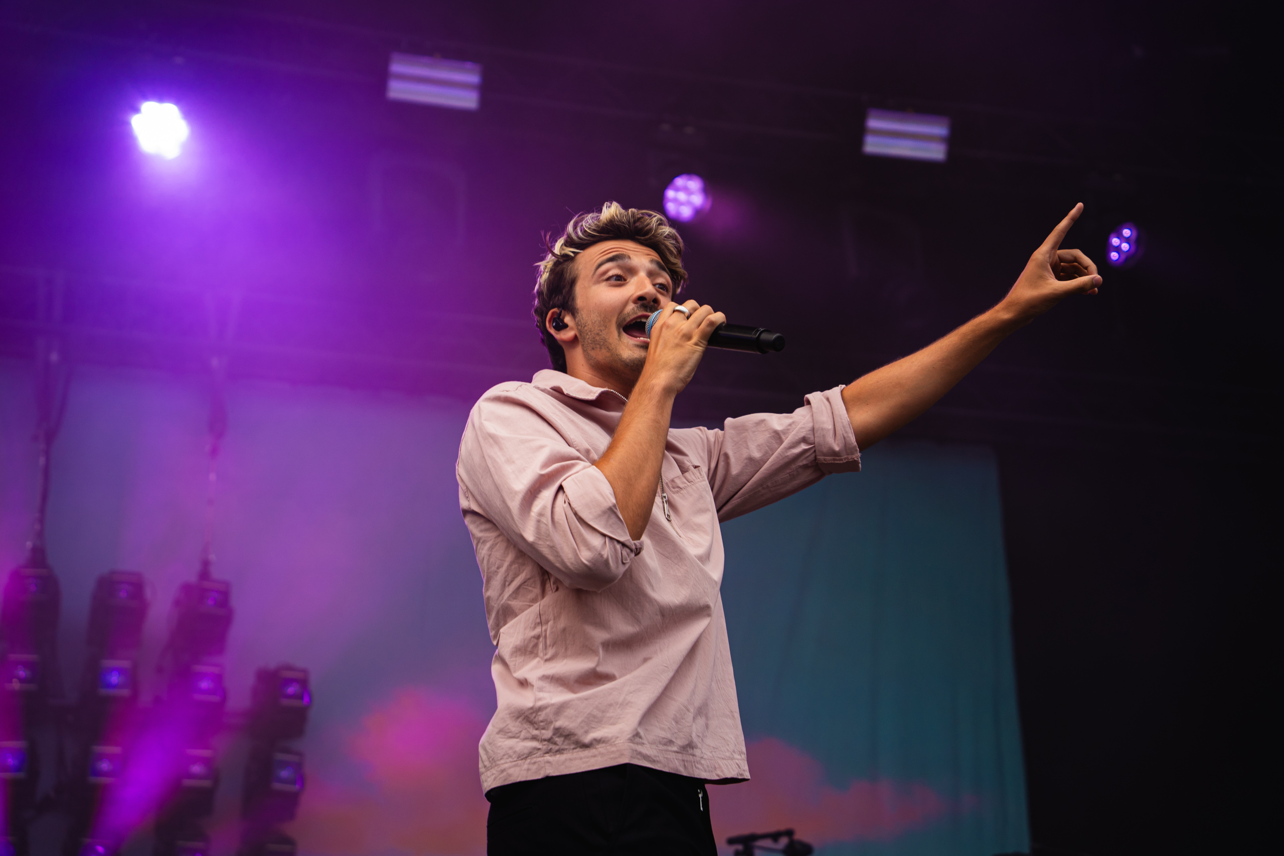 Aaron Blommaert @ Herentals Feest, picture 3, photographed by Silke Daems - FrontView Magazine