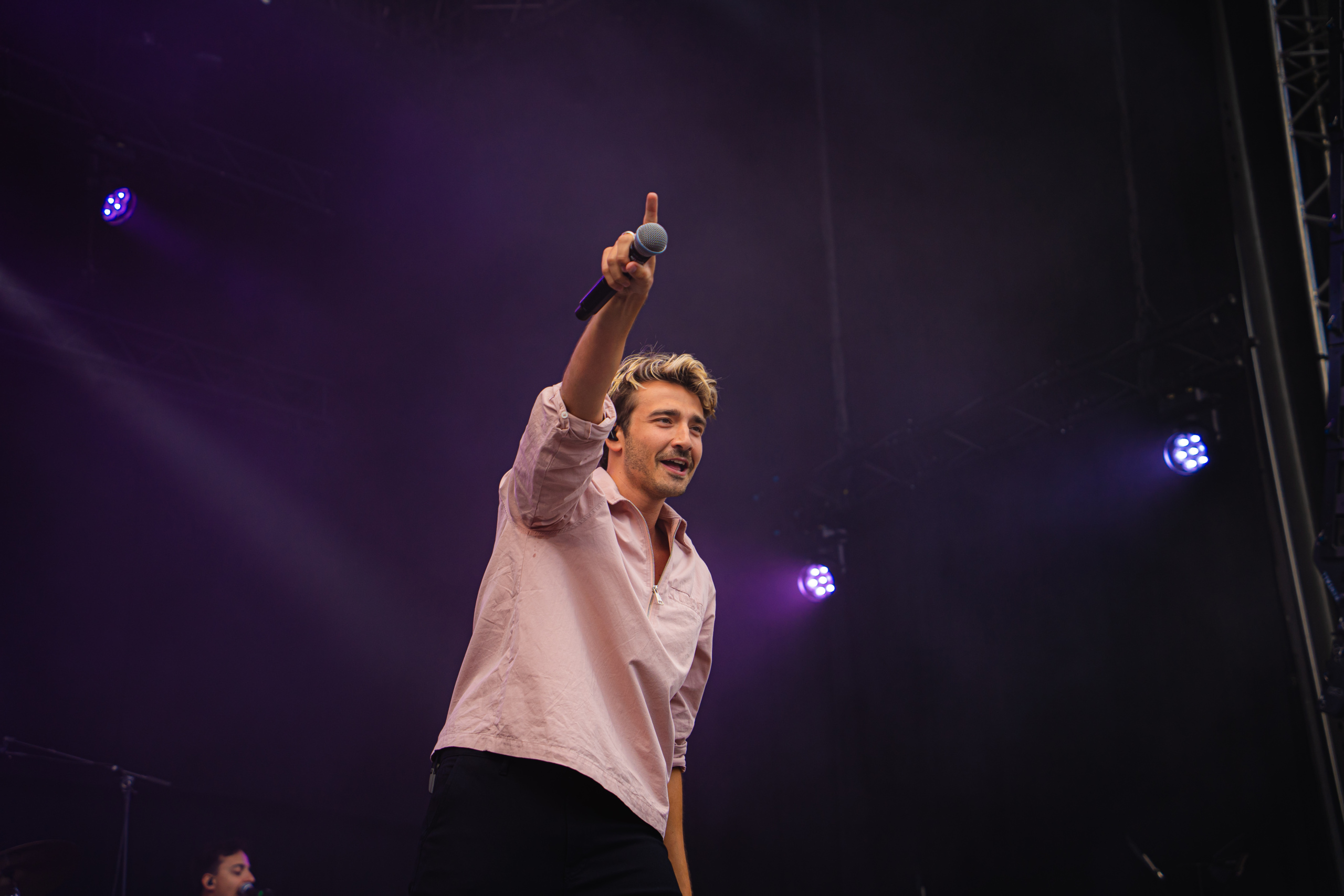 Aaron Blommaert @ Herentals Feest, picture 4, photographed by Silke Daems - FrontView Magazine