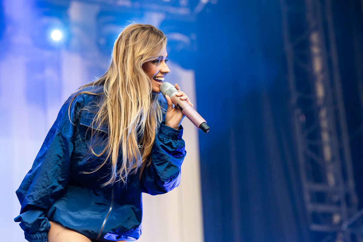 Roxy Dekker @ Lokerse feesten, picture 7, photographed by Marc Verdonck - FrontView Magazine