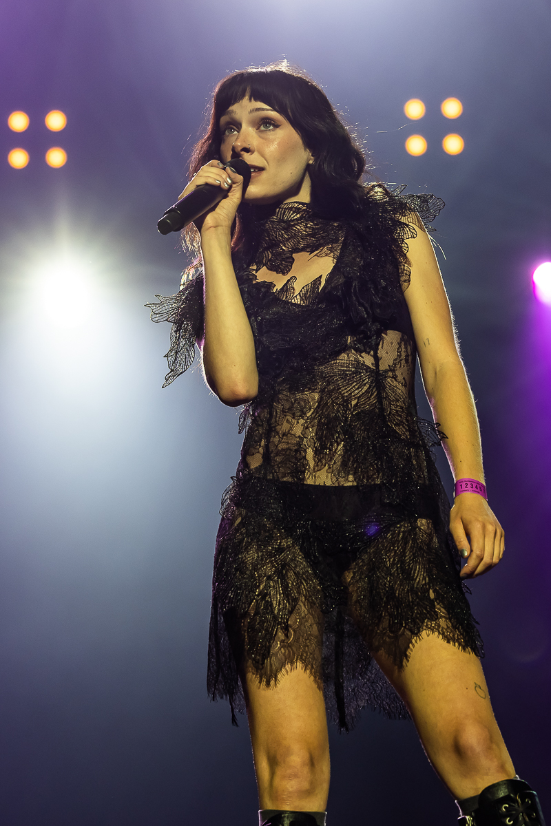 Holly Humberstone @ Lokerse feesten, picture 18, photographed by Marc Verdonck - FrontView Magazine