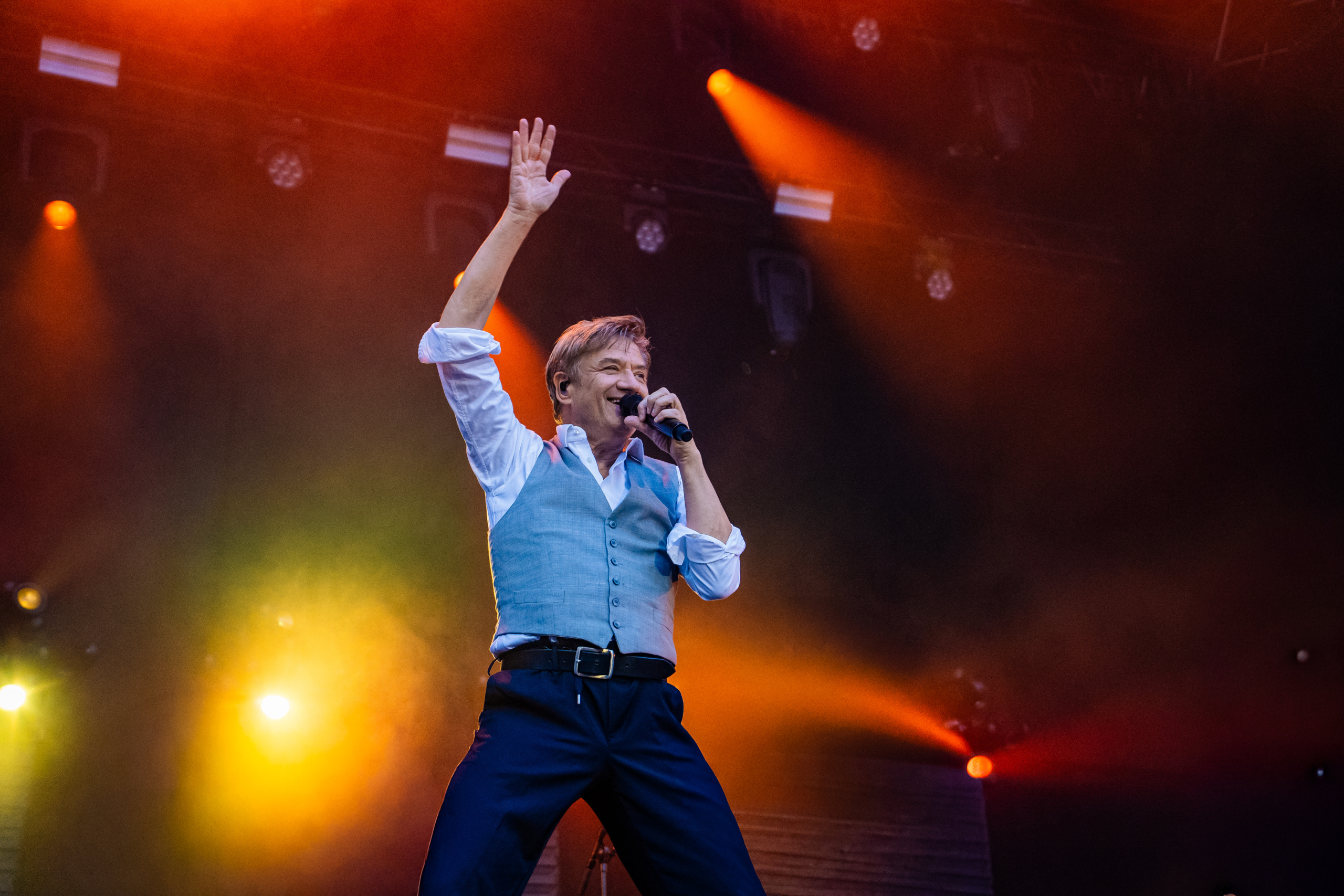 Bart Peeters @ Herentals Feest, picture 8, photographed by Silke Daems - FrontView Magazine