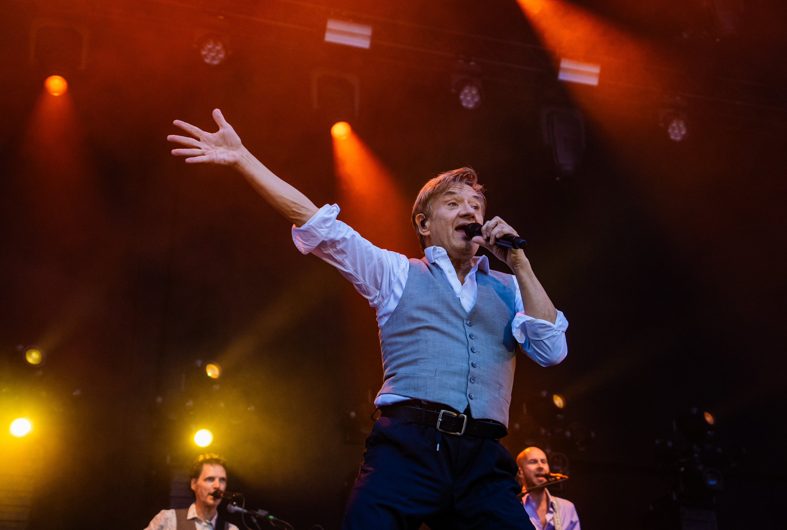 Bart Peeters @ Herentals Feest, picture 2, photographed by Silke Daems - FrontView Magazine