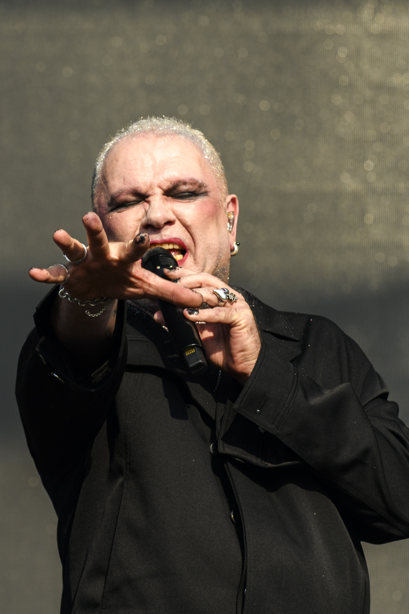 Gavin Friday @ Lokerse Feesten, picture 2, photographed by Bart Janssens - FrontView Magazine