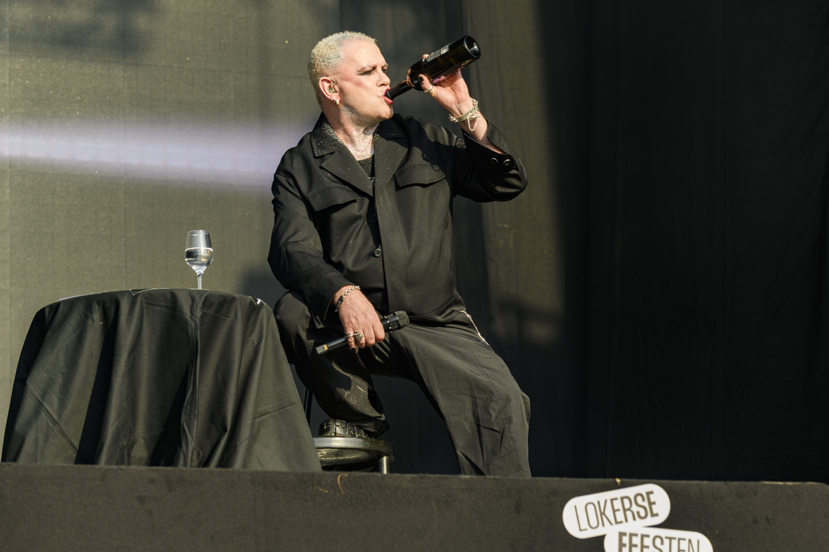 Gavin Friday @ Lokerse Feesten, picture 1, photographed by Bart Janssens - FrontView Magazine