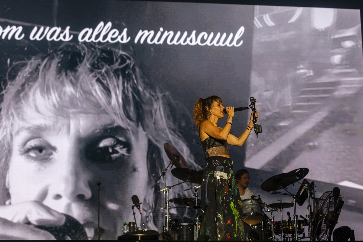 Zaz @ Lokerse Feesten, foto 11, foto's door Edwin Houdevelt - FrontView Magazine