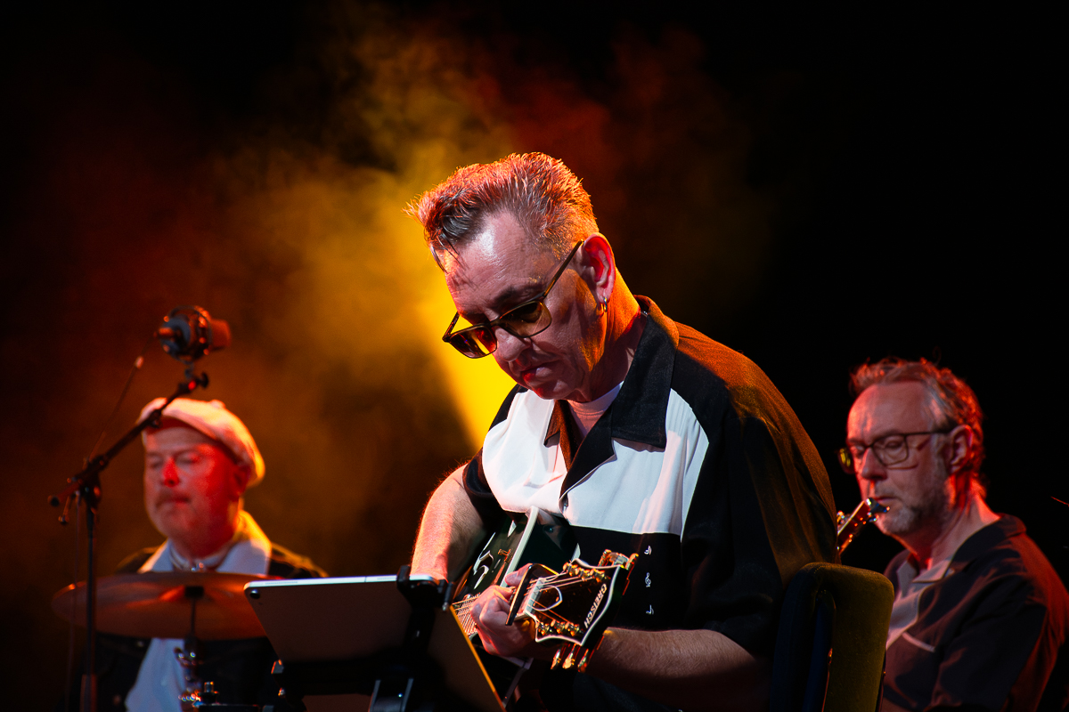 John Grant & Richard Hawley Band @ OLT Rivierenhof, photo 9 of 17, photographed by Karlien Charlier - FrontView Magazine