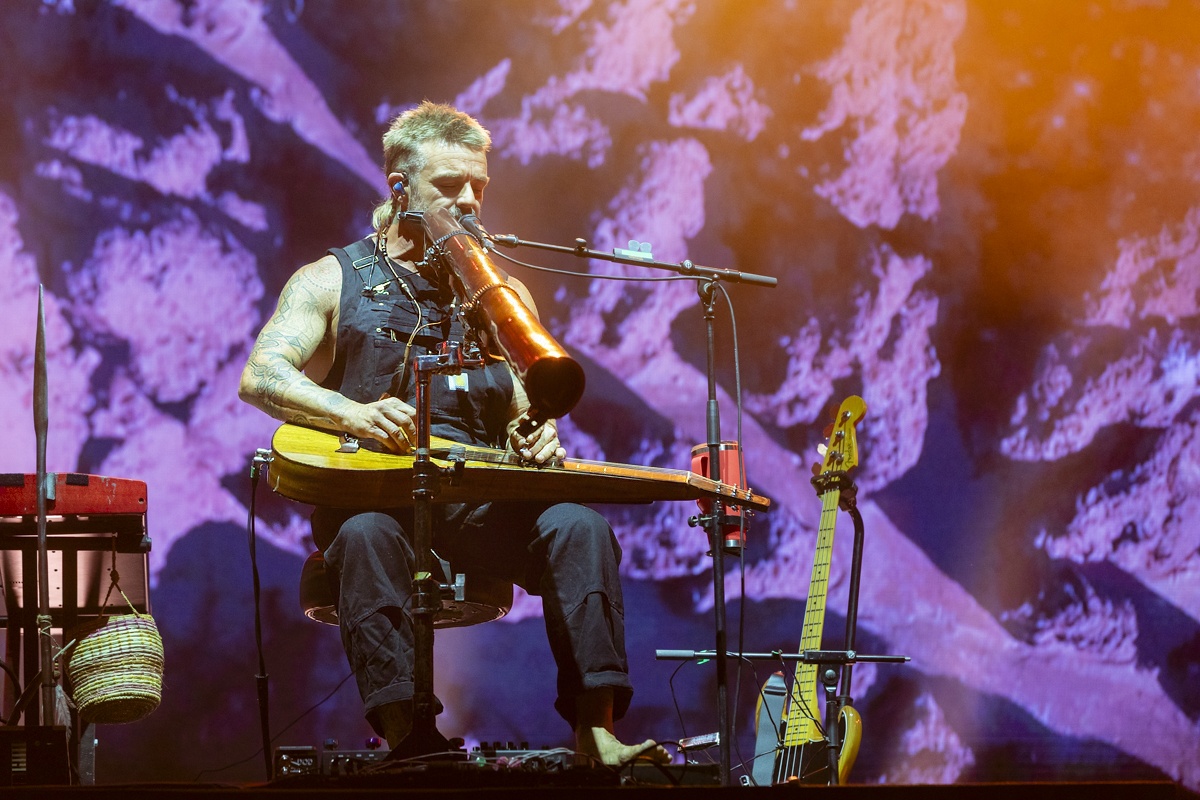 Xavier Rudd @ Lokerse Feesten, foto 11, foto's door Edwin Houdevelt - FrontView Magazine