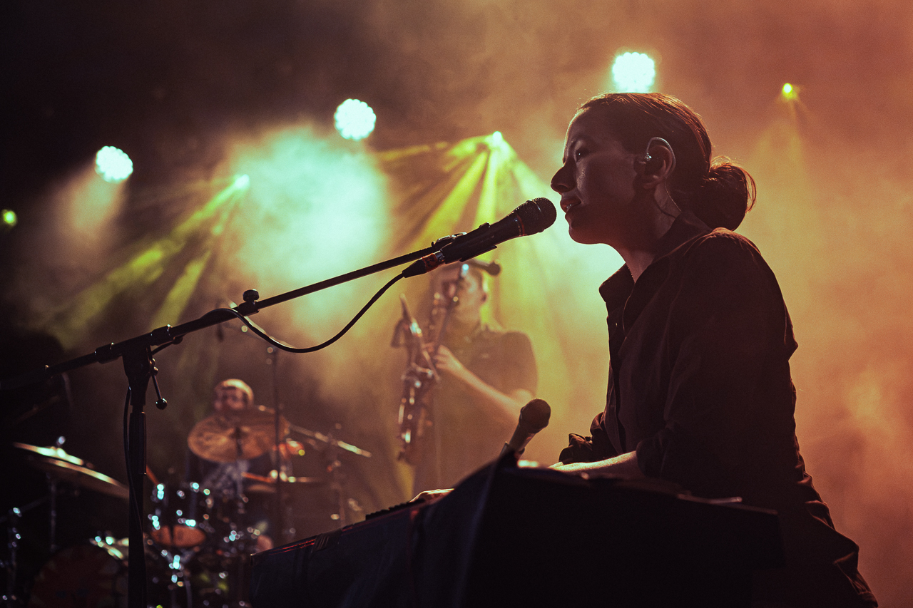 Black Country, New Road @ OLT Rivierenhof, picture 7, photographed by Tijl Hertoghs - FrontView Magazine