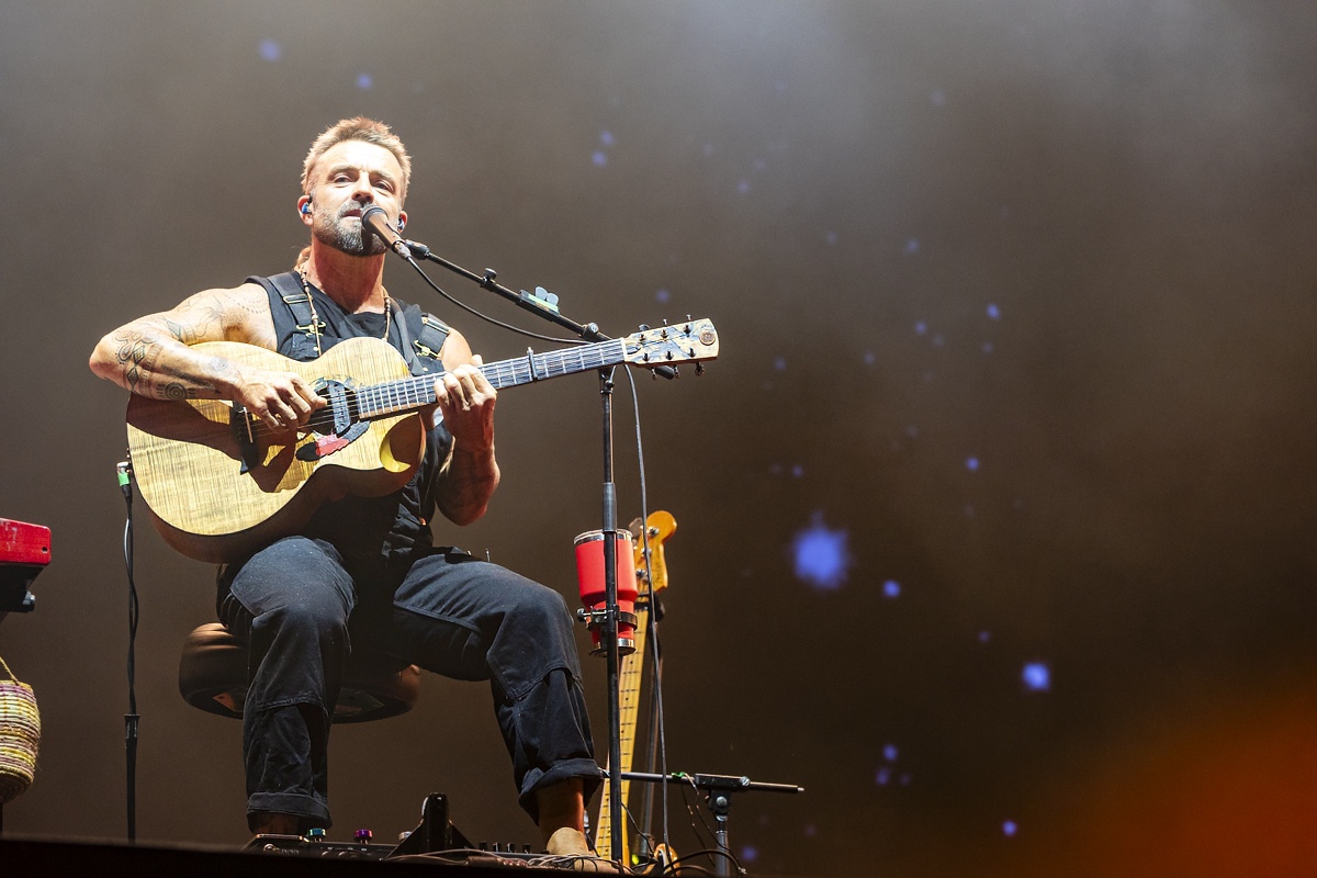 Xavier Rudd @ Lokerse Feesten, foto 19, foto's door Edwin Houdevelt - FrontView Magazine