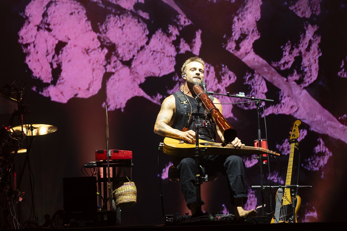 Xavier Rudd @ Lokerse Feesten, foto 15, foto's door Edwin Houdevelt - FrontView Magazine