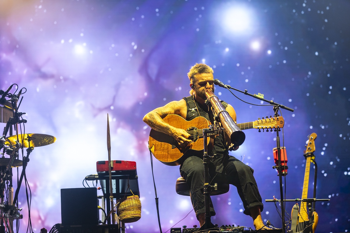 Xavier Rudd @ Lokerse Feesten, foto 7, foto's door Edwin Houdevelt - FrontView Magazine