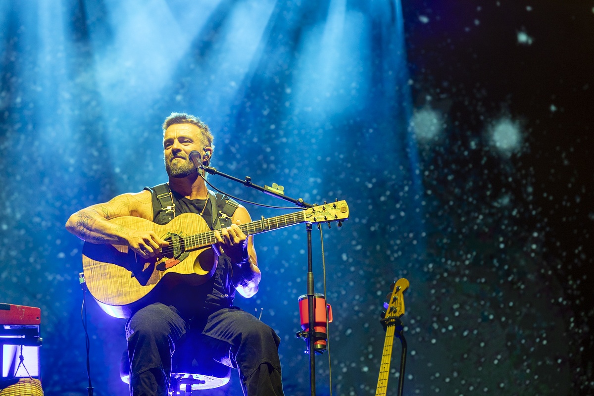 Xavier Rudd @ Lokerse Feesten, foto 16, foto's door Edwin Houdevelt - FrontView Magazine