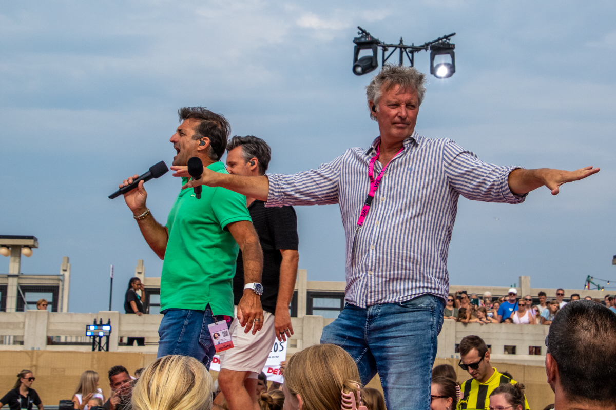 VRT Zomerhit show 3 @Blankenberge, picture 3, photographed by Wim Peeters - FrontView Magazine