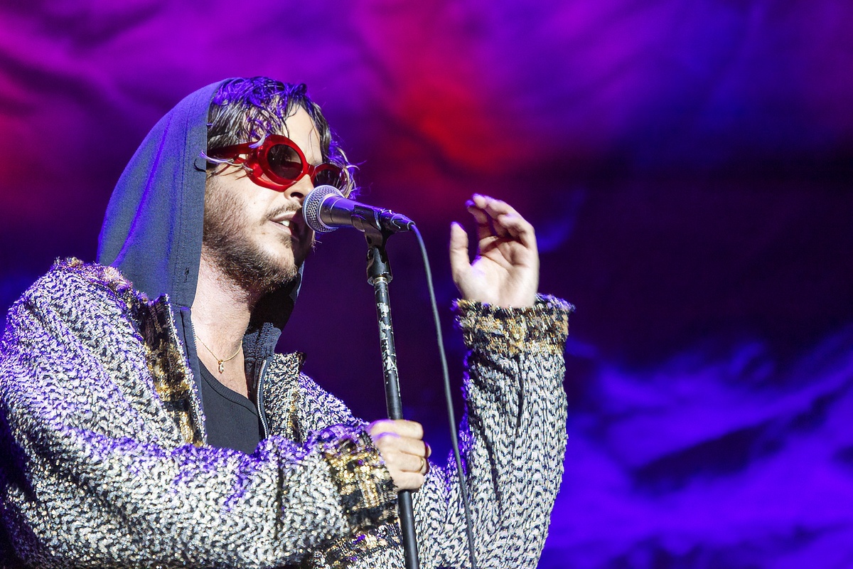 Oscar And The Wolf @ Lokerse Feesten, foto 8, foto's door Edwin Houdevelt - FrontView Magazine