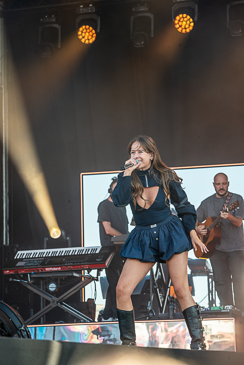 Laura Tesoro @Muziek aan 't Water, picture 2, photographed by Raf Van Daele - FrontView Magazine