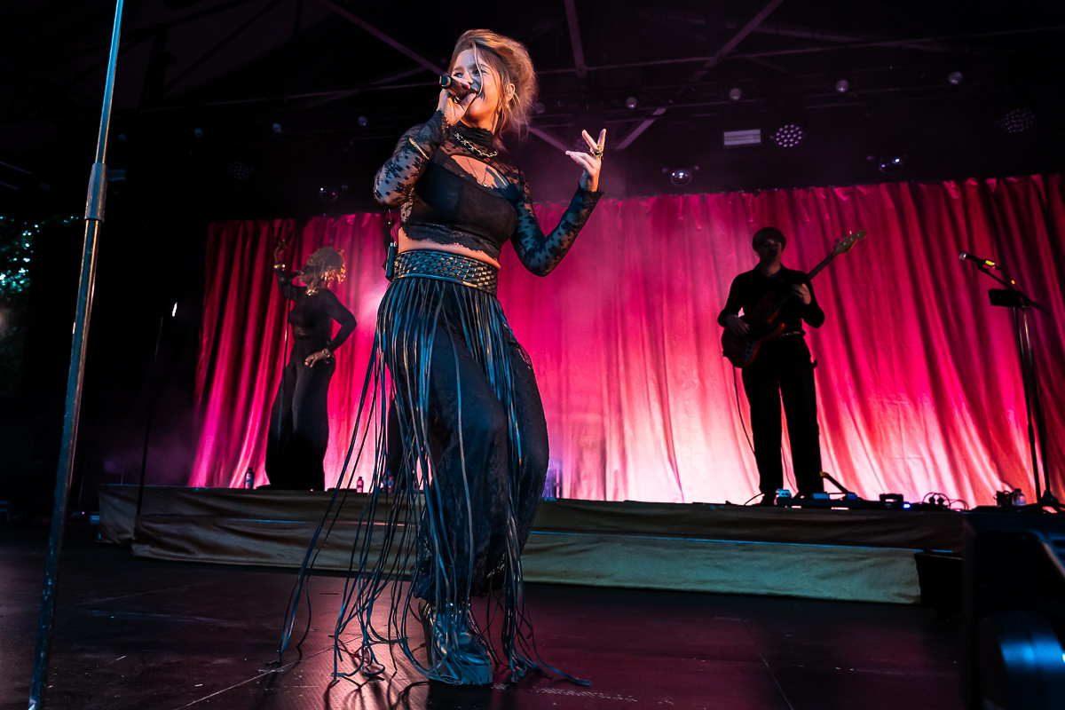 Selah Sue & The Gallands @ OLT Rivierenhof, picture 2, photographed by Marc Verdonck - FrontView Magazine