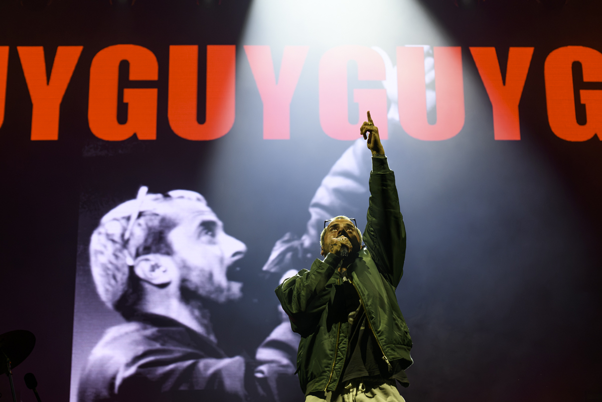 Zwangere Guy @ Lokerse Feesten, picture 1, photographed by Bart Janssens - FrontView Magazine
