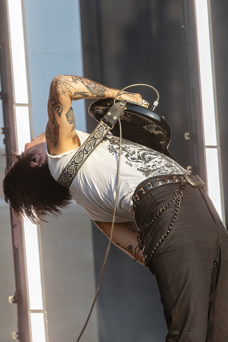 Sons @ Lokerse Feesten, picture 3, photographed by Edwin Houdevelt - FrontView Magazine