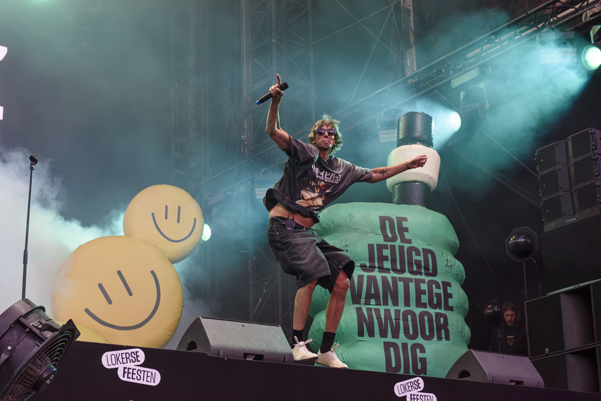 De Jeugd Van Tegenwoordig @ Lokerse Feesten, picture 25, photographed by Bart Janssens - FrontView Magazine