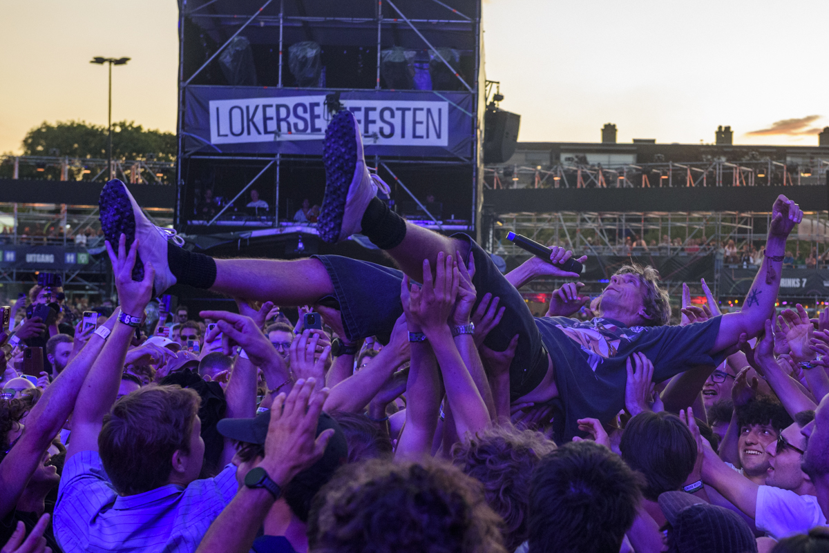 De Jeugd Van Tegenwoordig @ Lokerse Feesten, picture 21, photographed by Bart Janssens - FrontView Magazine