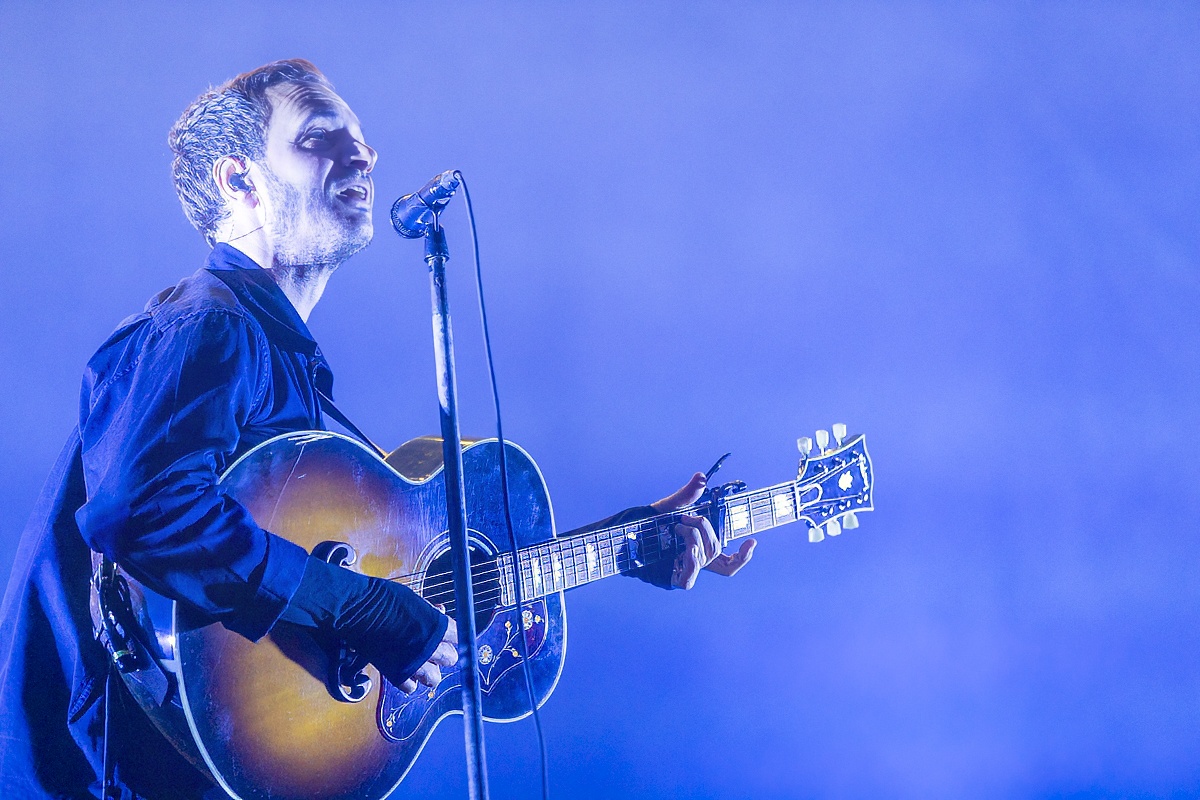 Editors @ Lokerse Feesten, picture 3, photographed by Edwin Houdevelt - FrontView Magazine