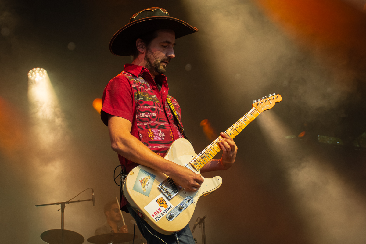 WAHWAHSDA + Sindicato Sonico @ OLT Rivierenhof, picture 4, photographed by Karlien Charlier - FrontView Magazine