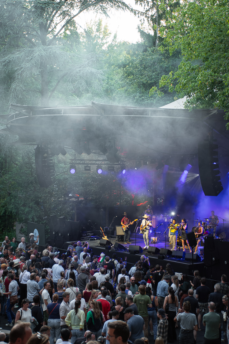 WAHWAHSDA + Sindicato Sonico @ OLT Rivierenhof, picture 7, photographed by Karlien Charlier - FrontView Magazine