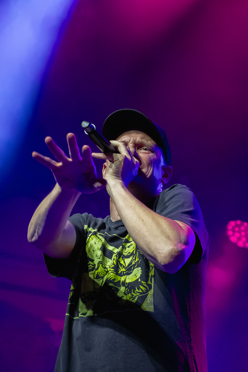 WAHWAHSDA + Sindicato Sonico @ OLT Rivierenhof, picture 22, photographed by Karlien Charlier - FrontView Magazine