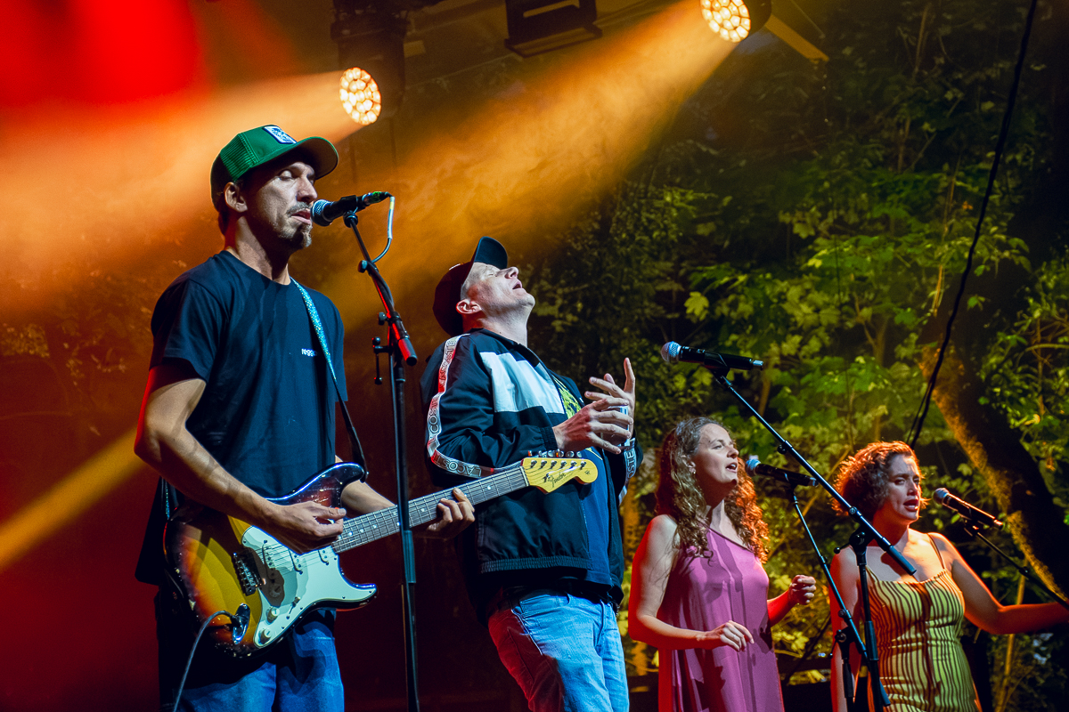 WAHWAHSDA + Sindicato Sonico @ OLT Rivierenhof, picture 19, photographed by Karlien Charlier - FrontView Magazine