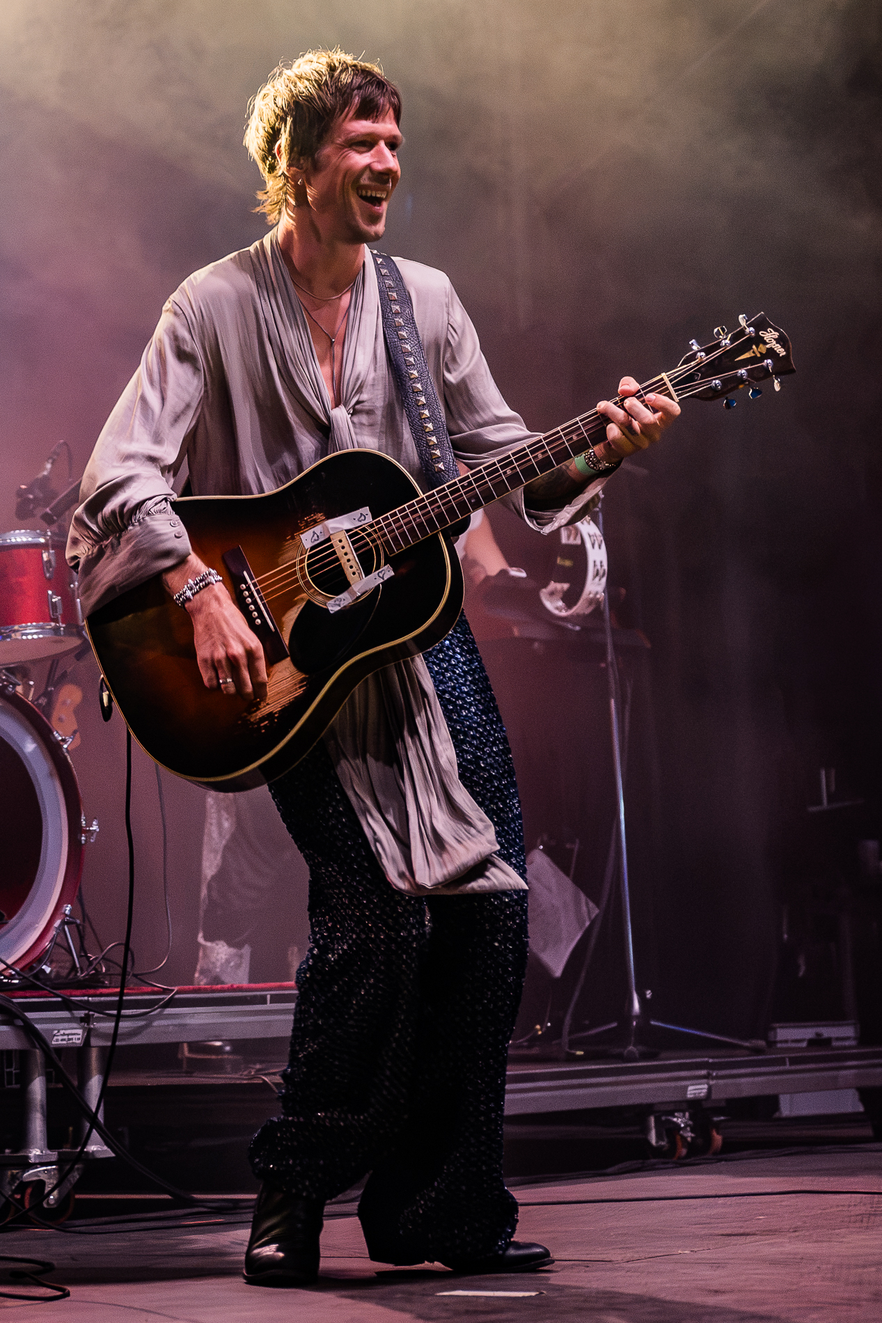 Son Mieux @ Suikerrock, picture 1, photographed by Jürgen Bruynooghe - FrontView Magazine
