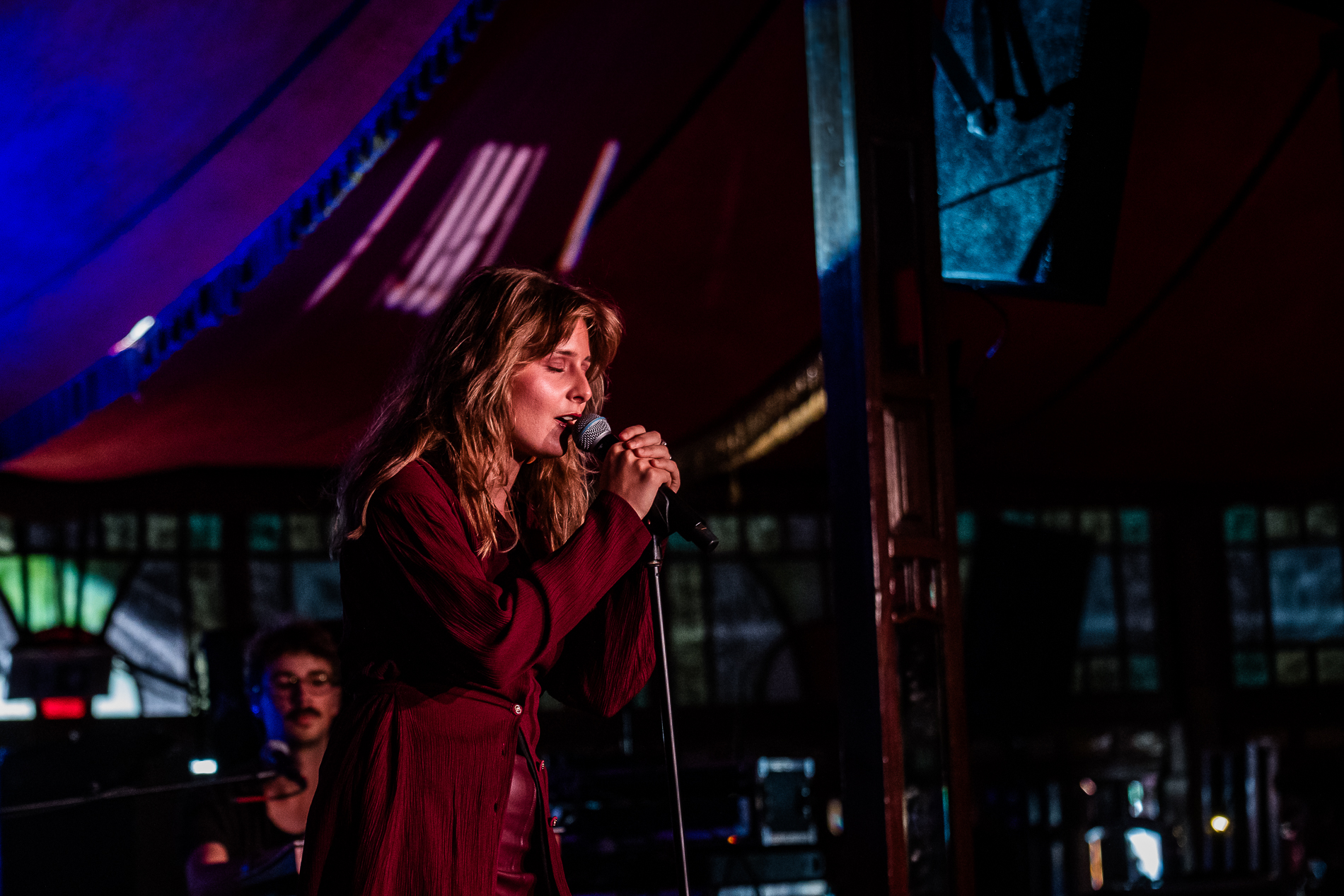 Gisèle @ Suikerrock, picture 1, photographed by Jürgen Bruynooghe - FrontView Magazine