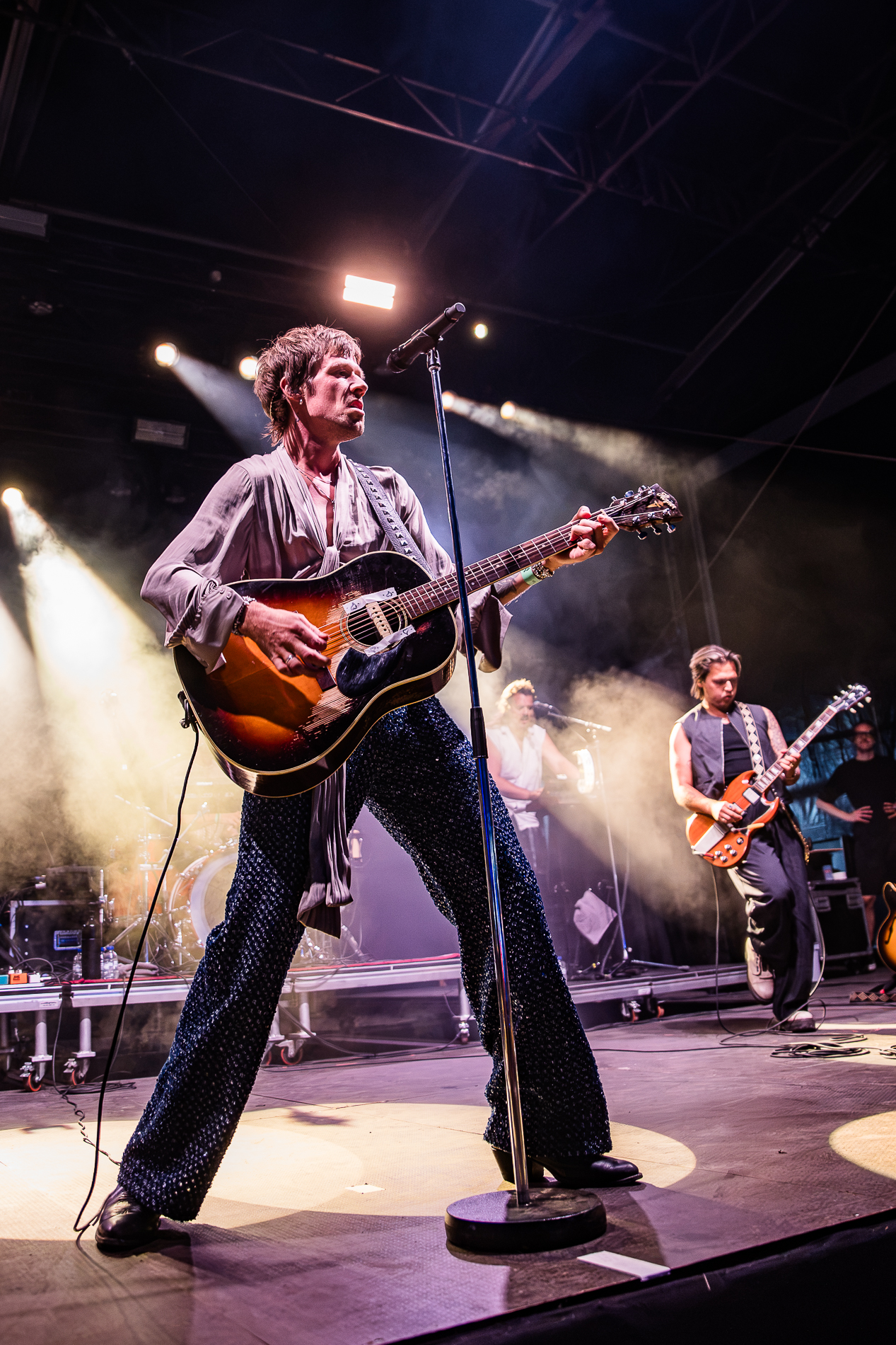 Son Mieux @ Suikerrock, picture 7, photographed by Jürgen Bruynooghe - FrontView Magazine