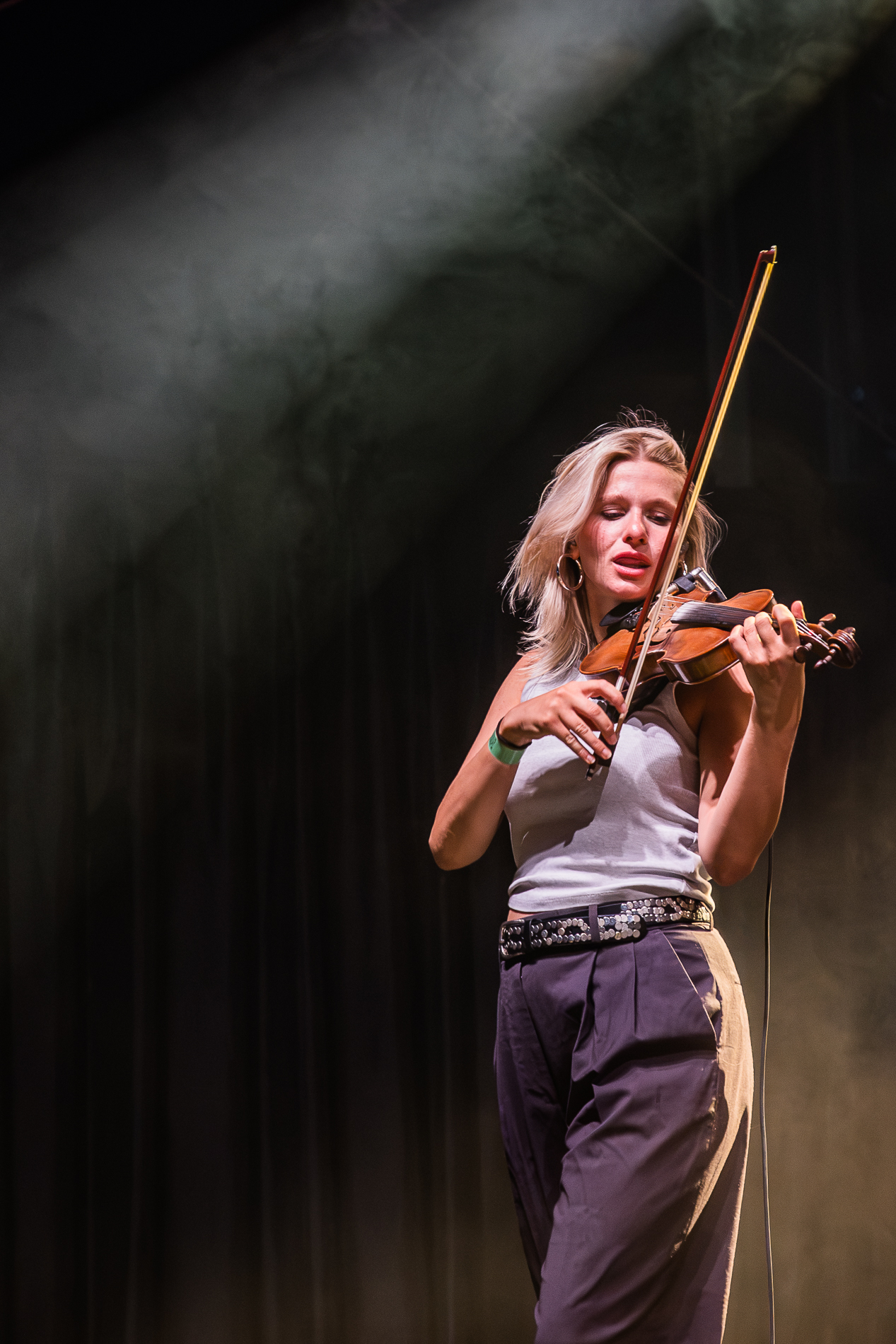Son Mieux @ Suikerrock, picture 18, photographed by Jürgen Bruynooghe - FrontView Magazine