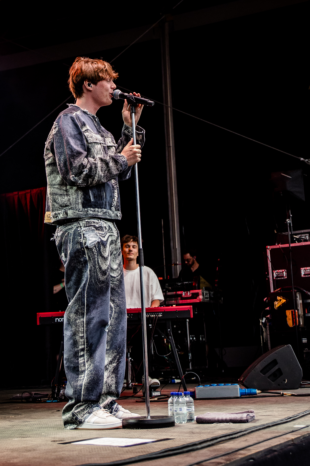 Bas Serra @ Suikerrock, picture 4, photographed by Jürgen Bruynooghe - FrontView Magazine