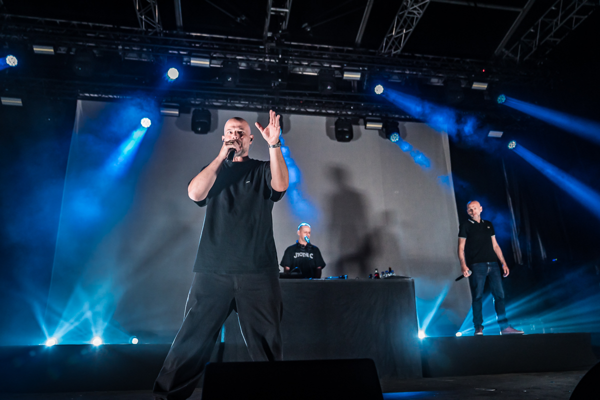 't Hof van Commerce  @ Fonnefeesten 2026, picture 10, photographed by Danny Wagemans - FrontView Magazine