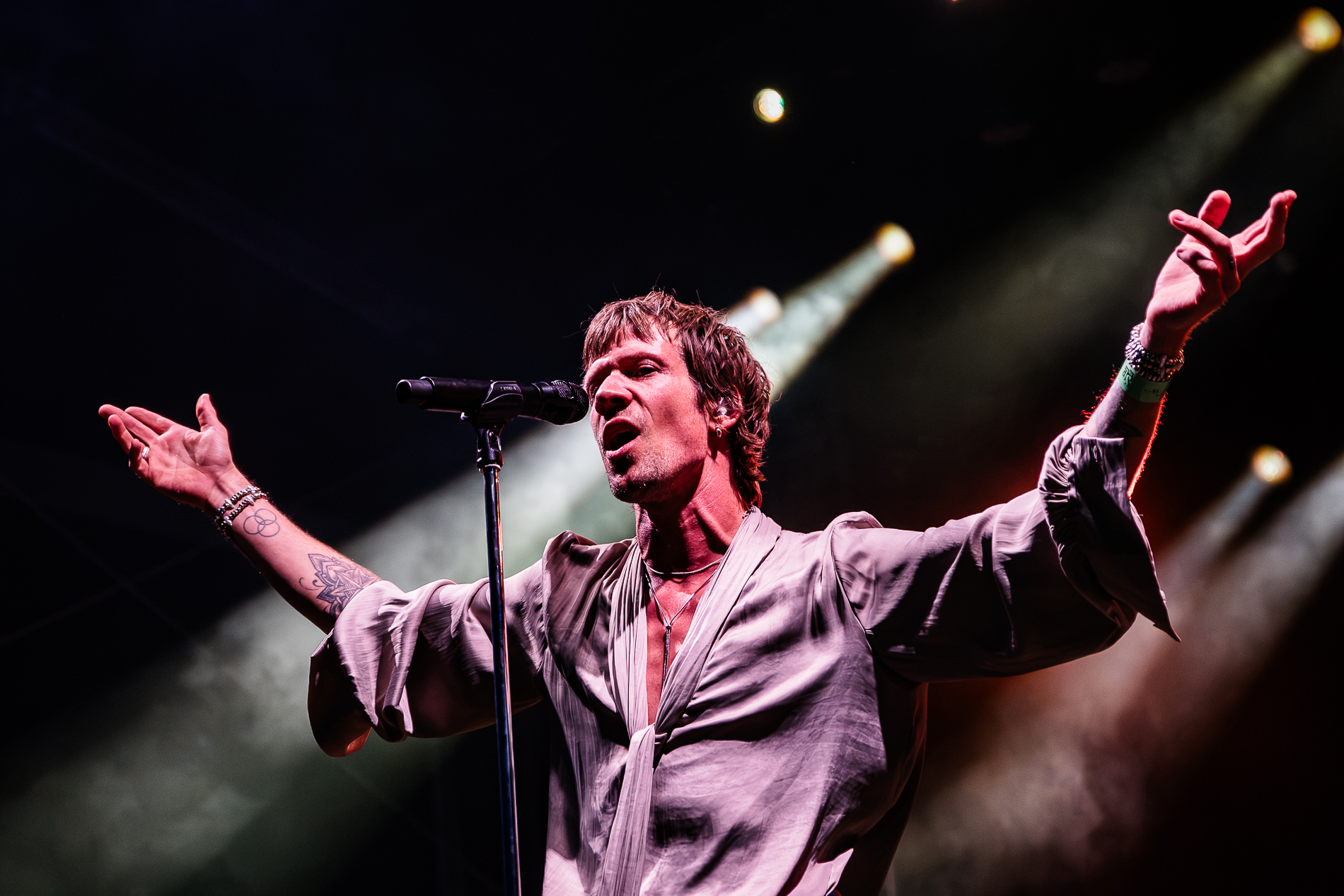 Son Mieux @ Suikerrock, picture 21, photographed by Jürgen Bruynooghe - FrontView Magazine