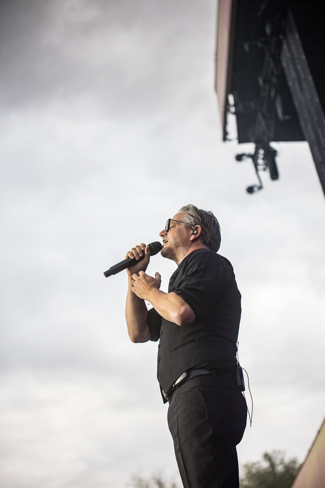 Guus Meeuwis @ Suikerrock, picture 17, photographed by Jürgen Bruynooghe - FrontView Magazine