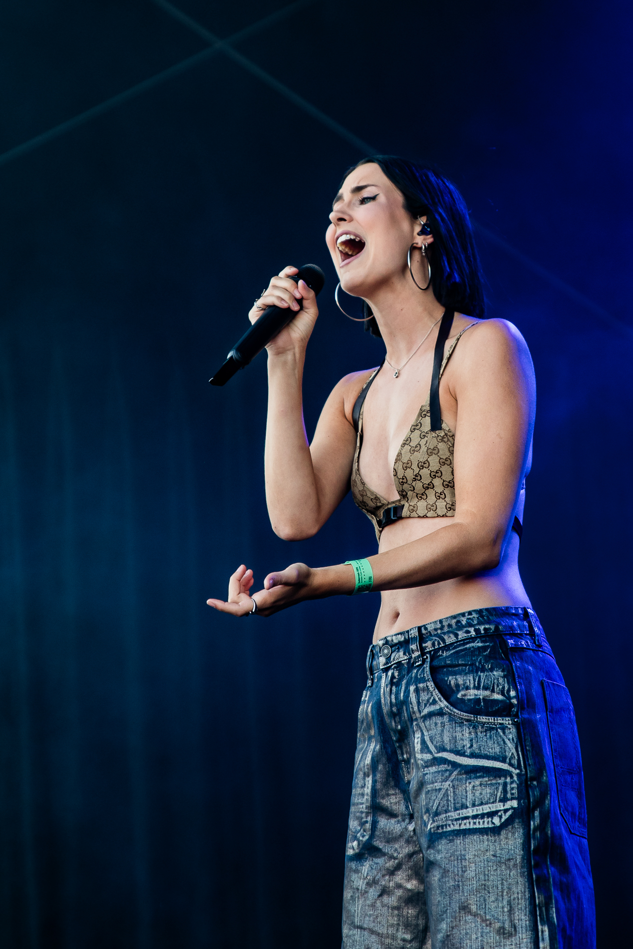 Jet van der Steen @ Suikerrock, picture 28, photographed by Jürgen Bruynooghe - FrontView Magazine
