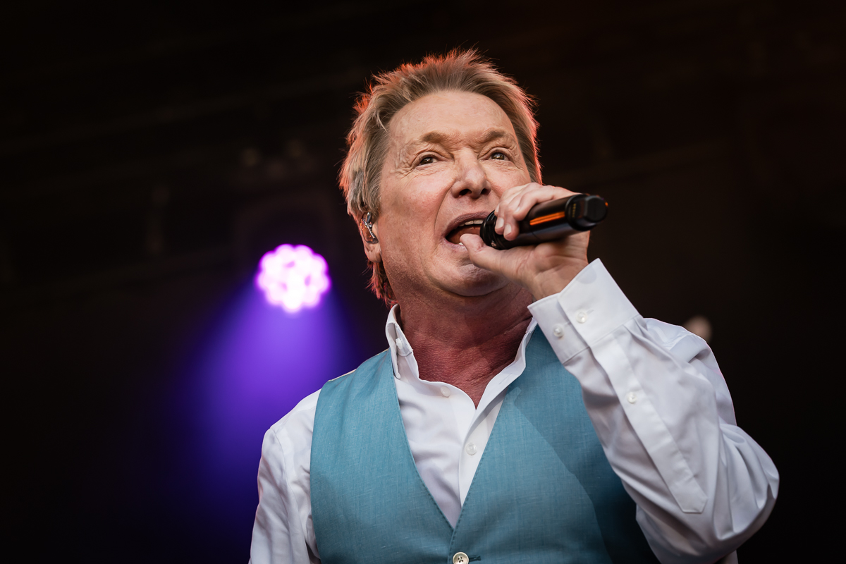 Bart Kaëll @ Fonnefeesten 2026, picture 22, photographed by Danny Wagemans - FrontView Magazine