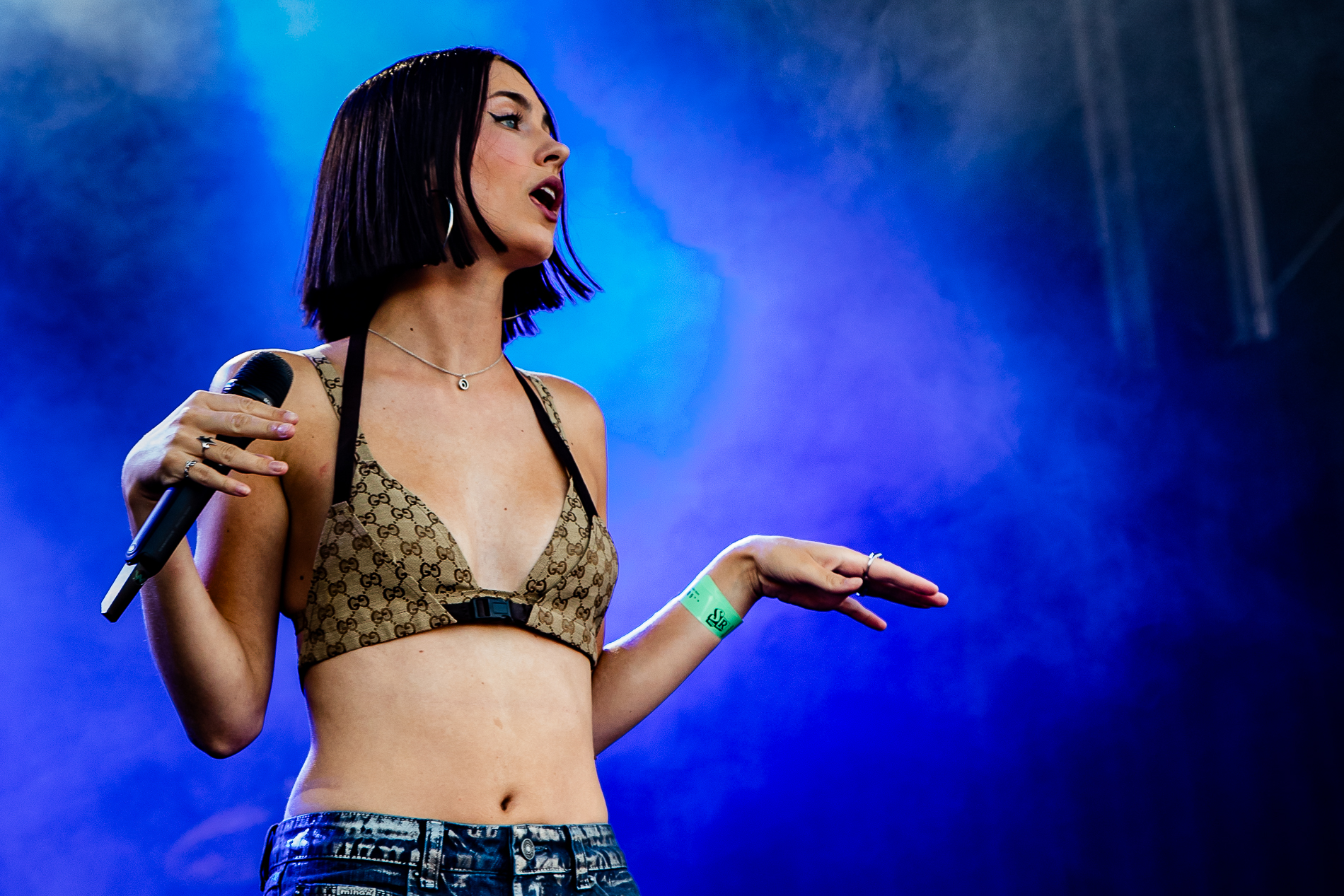 Jet van der Steen @ Suikerrock, picture 8, photographed by Jürgen Bruynooghe - FrontView Magazine