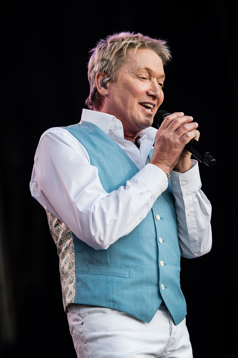 Bart Kaëll @ Fonnefeesten 2026, picture 17, photographed by Danny Wagemans - FrontView Magazine