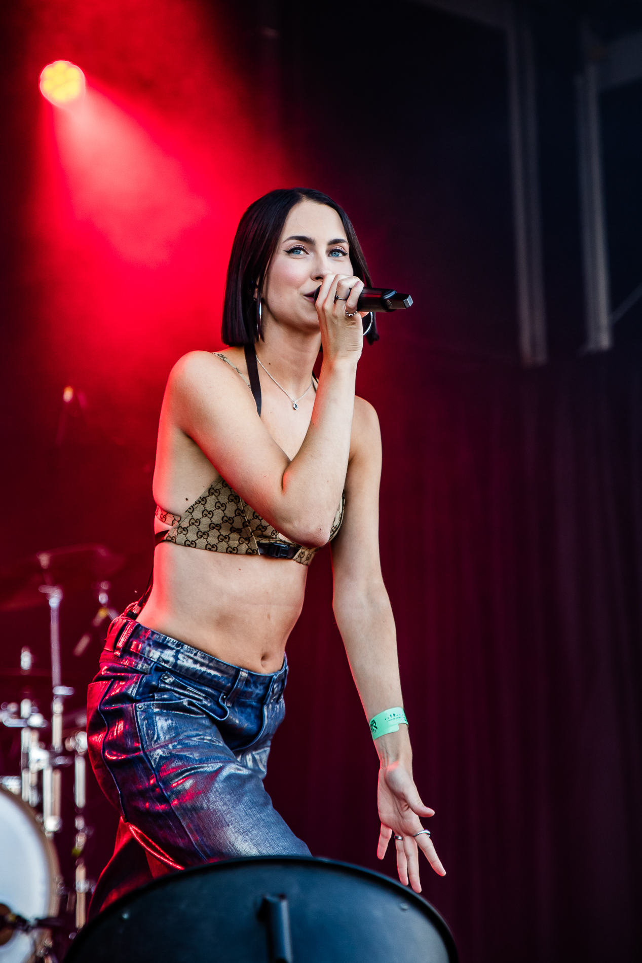 Jet van der Steen @ Suikerrock, picture 13, photographed by Jürgen Bruynooghe - FrontView Magazine